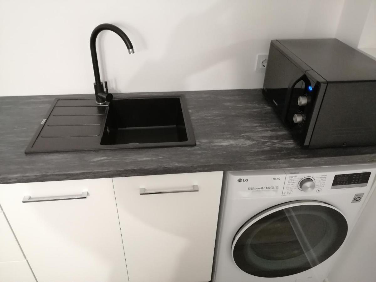 Luxury Apartment Private House And Parking Netflix Tartu Eksteriør bilde